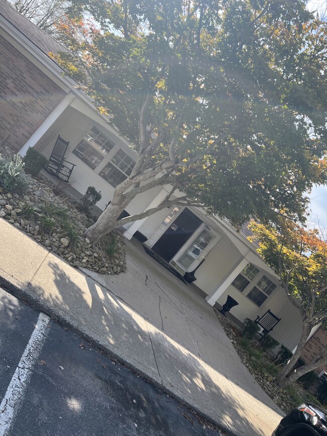 College Heights Apartments