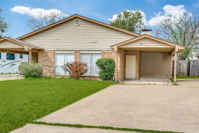 property at 2309 Lucas Dr