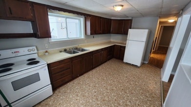57 Park St in East Millinocket, ME - Building Photo - Building Photo