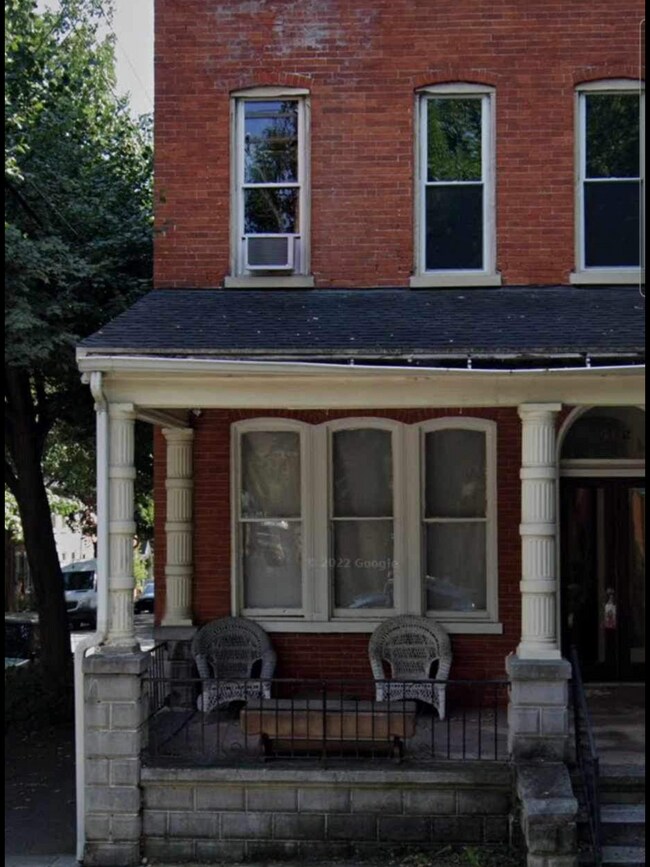 502 W Chestnut St Apartments and Nearby Lancaster Apartments For Rent