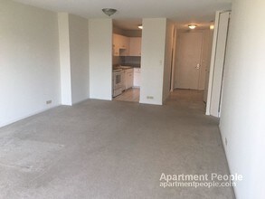 2020 N Lincoln Park W-Unit -10H in Chicago, IL - Building Photo - Building Photo