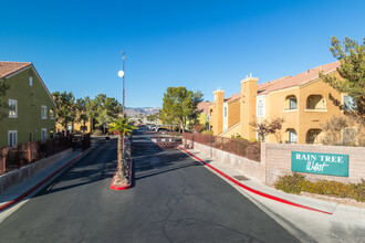 Rain Tree West in Las Vegas, NV - Building Photo - Building Photo