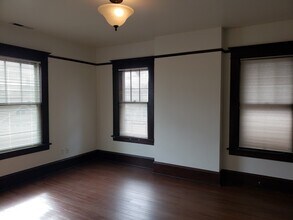 3109-3109 NE Broadway in Portland, OR - Building Photo - Building Photo