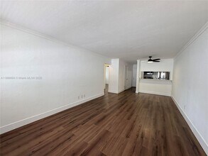505 NE 30th St in Miami, FL - Building Photo - Building Photo
