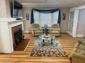 136 Russell St in Worcester, MA - Building Photo - Building Photo