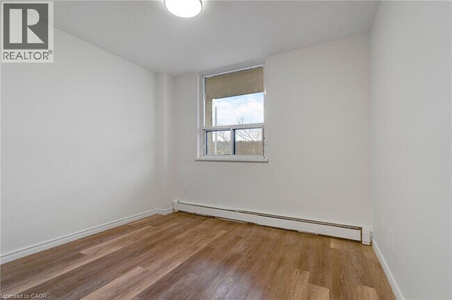 223 Jackson St W in Hamilton, ON - Building Photo - Building Photo