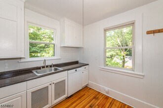 92 Watchung Ave in Montclair, NJ - Building Photo - Building Photo