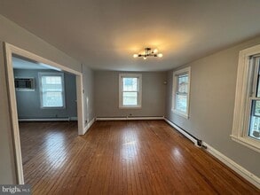 976 Upper Gulph Rd in Wayne, PA - Building Photo - Building Photo