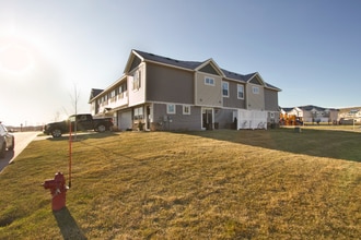 9929 5th St Ln N in Lake Elmo, MN - Building Photo - Building Photo