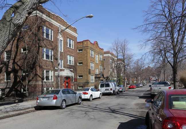 Harriet Apartments in Minneapolis, MN - Building Photo - Building Photo