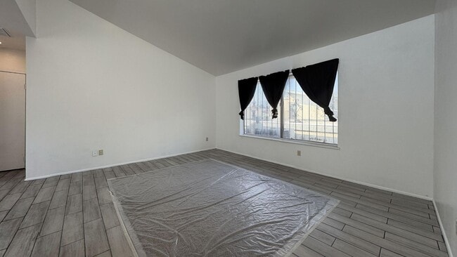 2350 Osbun Rd in San Bernardino, CA - Building Photo - Building Photo