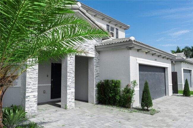 16144 SW 148th Pl in Miami, FL - Foto de edificio - Building Photo