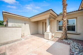124 Tesori Dr in Palm Desert, CA - Building Photo - Building Photo