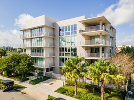 AquaVue in Fort Lauderdale, FL - Building Photo