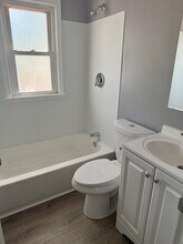 8306 Whitewater Dr in Berkeley, MO - Building Photo - Building Photo