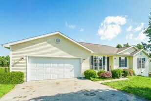 90 Hillwood Dr in Milton, KY - Building Photo