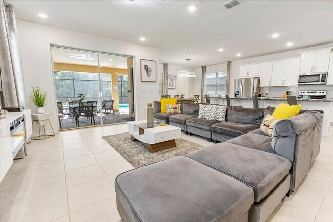 1909 Tropical Palms Cir in Kissimmee, FL - Building Photo - Building Photo
