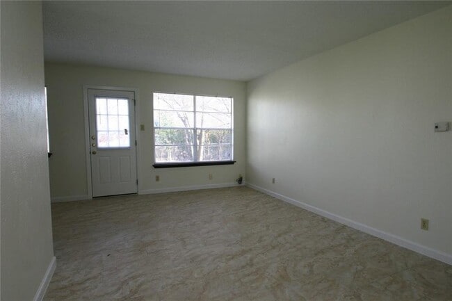6605 Bluestone St in Austin, TX - Building Photo - Building Photo