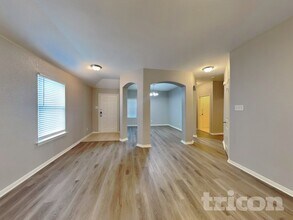 1810 Millbrook Dr in Midlothian, TX - Building Photo - Building Photo