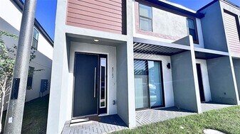 8767 Zen Dr in Kissimmee, FL - Building Photo