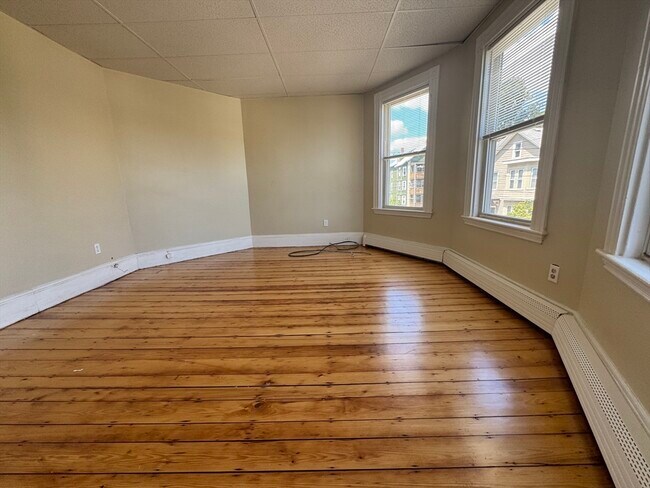 71 Harbor View St in Boston, MA - Building Photo - Building Photo