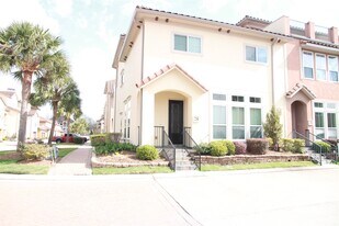 28 W Oaks Dr in Houston, TX - Building Photo