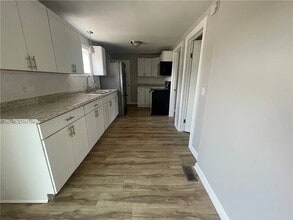 5361 Lake Rd S, Unit Lower in Brockport, NY - Building Photo - Building Photo