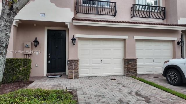 property at 197 Las Brisas Cir