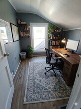 1924 Latham St in Rockford, IL - Building Photo - Building Photo