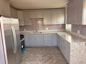 2563 West St in Anaheim, CA - Foto de edificio - Building Photo