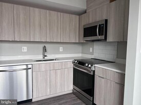 622 Girard St NE in Washington, DC - Building Photo
