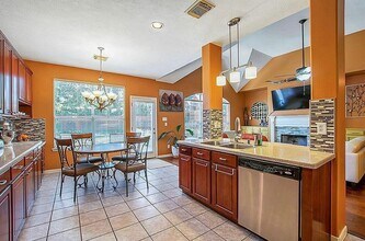 4506 Timber Pine Tr in Houston, TX - Building Photo - Building Photo