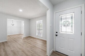1942 Round Spring Dr in Humble, TX - Building Photo - Building Photo