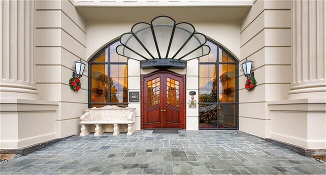 1005 S Shepherd Dr in Houston, TX - Building Photo - Building Photo