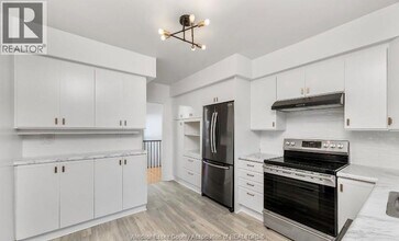 26 Breadner Dr in Toronto, ON - Building Photo - Building Photo