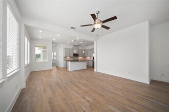 21254 Black Gap Wildlife Dr in Cypress, TX - Building Photo - Building Photo