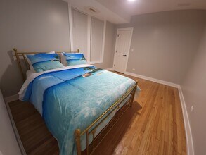 8927 S Blackstone Ave, Unit 2nd Floor in Chicago, IL - Building Photo - Building Photo