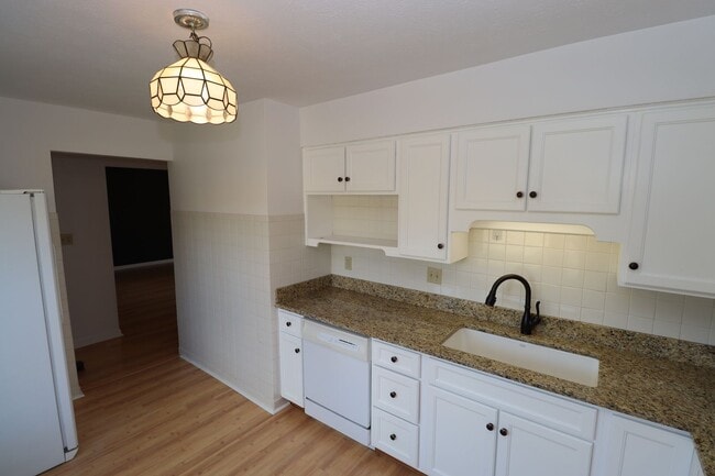 6925 Mapleton Ct in Indianapolis, IN - Foto de edificio - Building Photo