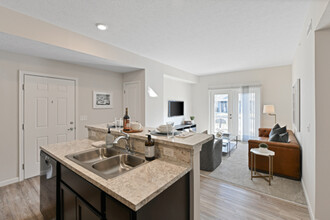 Carlton at Berkshire in Sunbury, OH - Foto de edificio - Building Photo