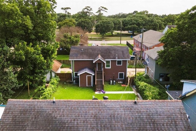 property at 2721 Virginia St