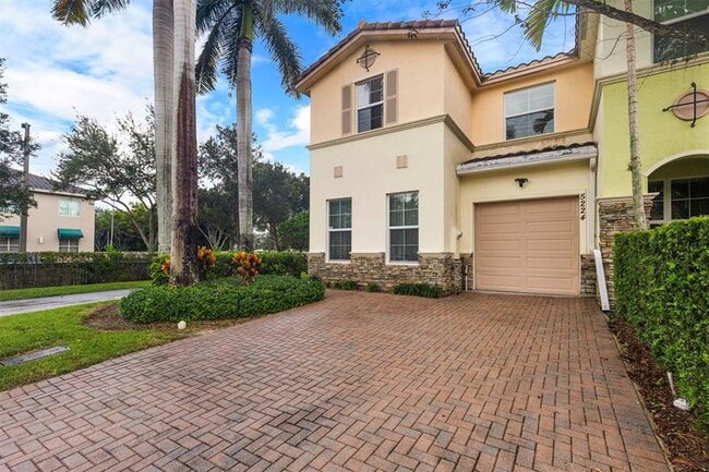 5224 SW 77th Way in Davie, FL - Building Photo - Building Photo