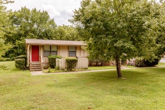 Cottages at Drakes Creek in Goodlettsville, TN - Building Photo - Building Photo