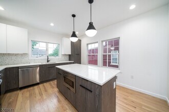 105 N Fullerton Ave in Montclair, NJ - Building Photo - Building Photo