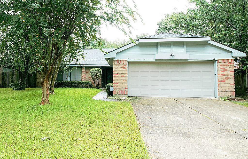 17811 Seven Pines Dr in Spring, TX - Building Photo