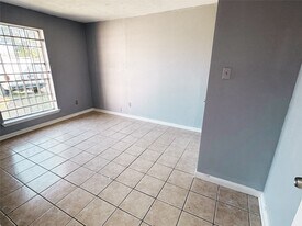 5119 Prairie Ridge Rd in Houston, TX - Building Photo