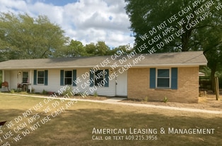 281 S 2nd St in Huntington, TX - Building Photo