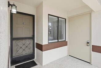 7360 Ulmerton Rd, Unit 25C in Largo, FL - Building Photo - Building Photo