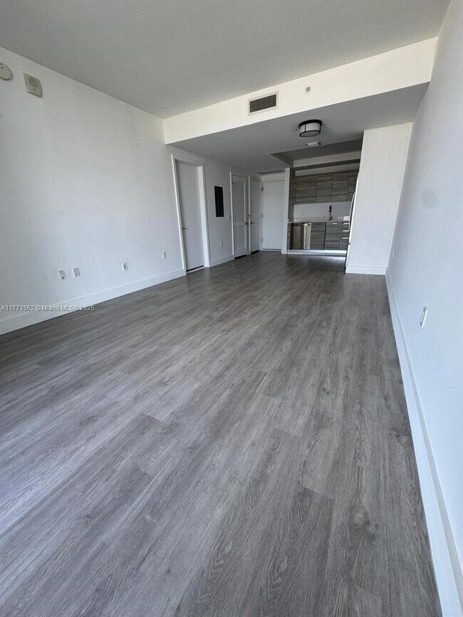 property at 121 NE 34th St