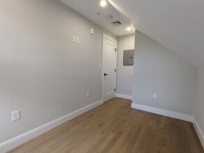 46 Ridgemont St, Unit 3 in Boston, MA - Foto de edificio - Building Photo