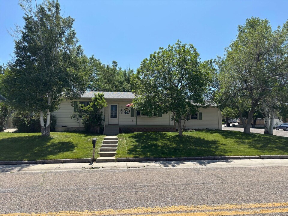 871 Bretton Dr in Casper, WY - Building Photo